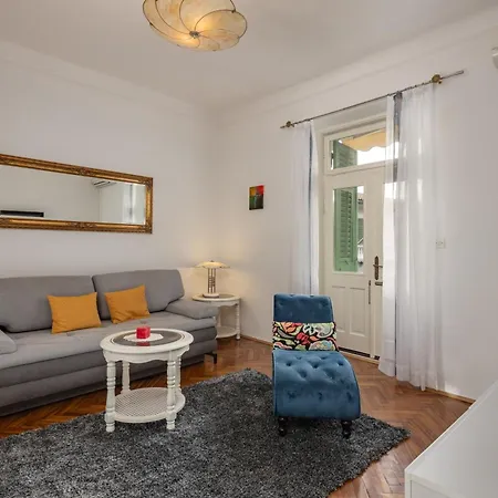 Apartman Sunrise - Happy *